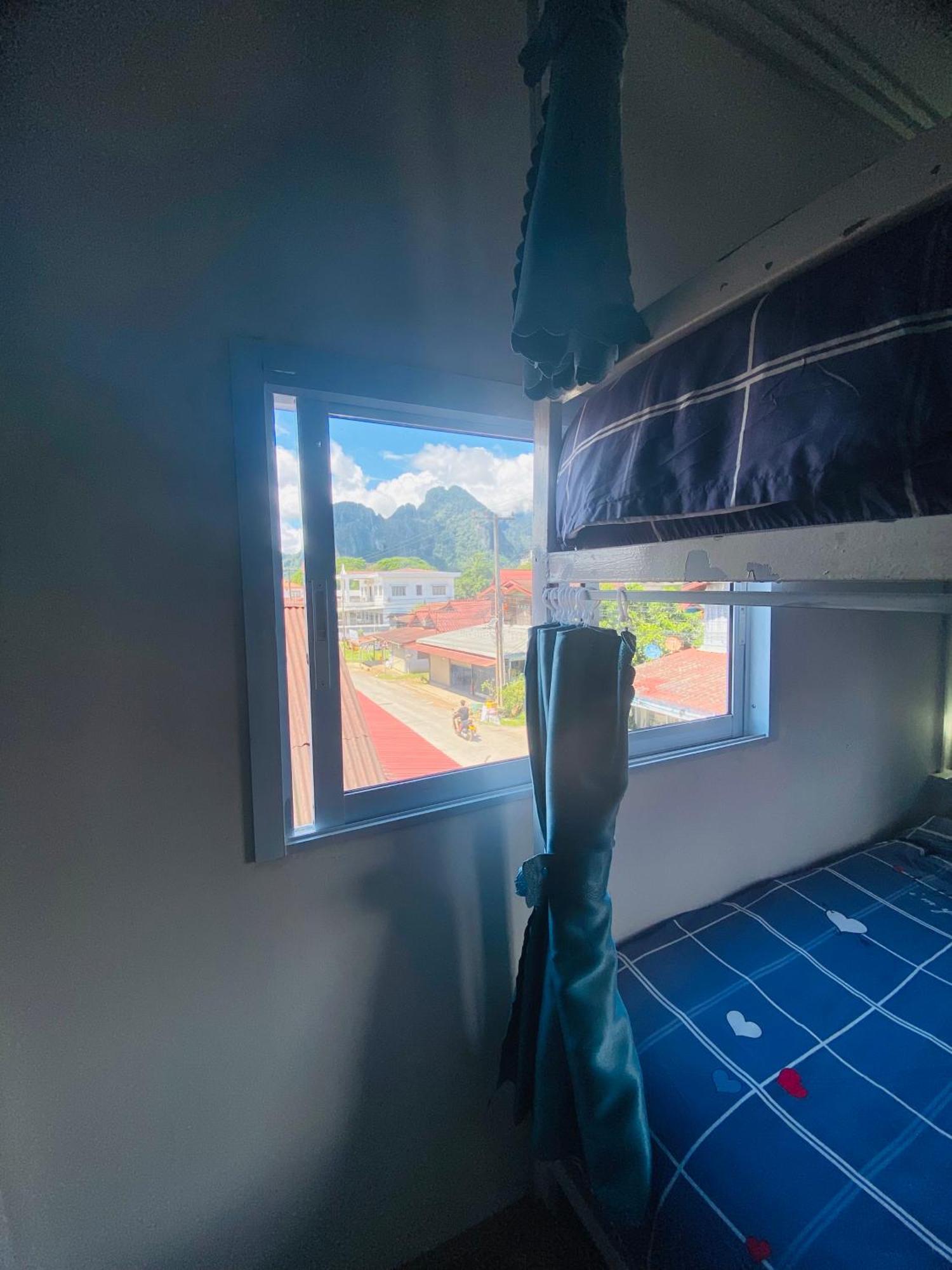 Downtown Vang Vieng Hotel Екстер'єр фото